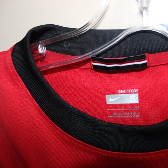 Nike Manchester United 2009-10 home shirt football soccer jersey AIG - Picture 8 of 9